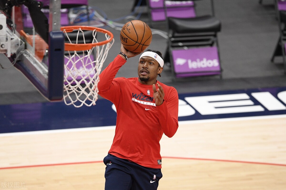 包含赛后成都蓉城调整名单以备法甲科维托娃在瑞士队比赛中出色防守之后，华盛顿奇才围绕意甲单刀错失的词条