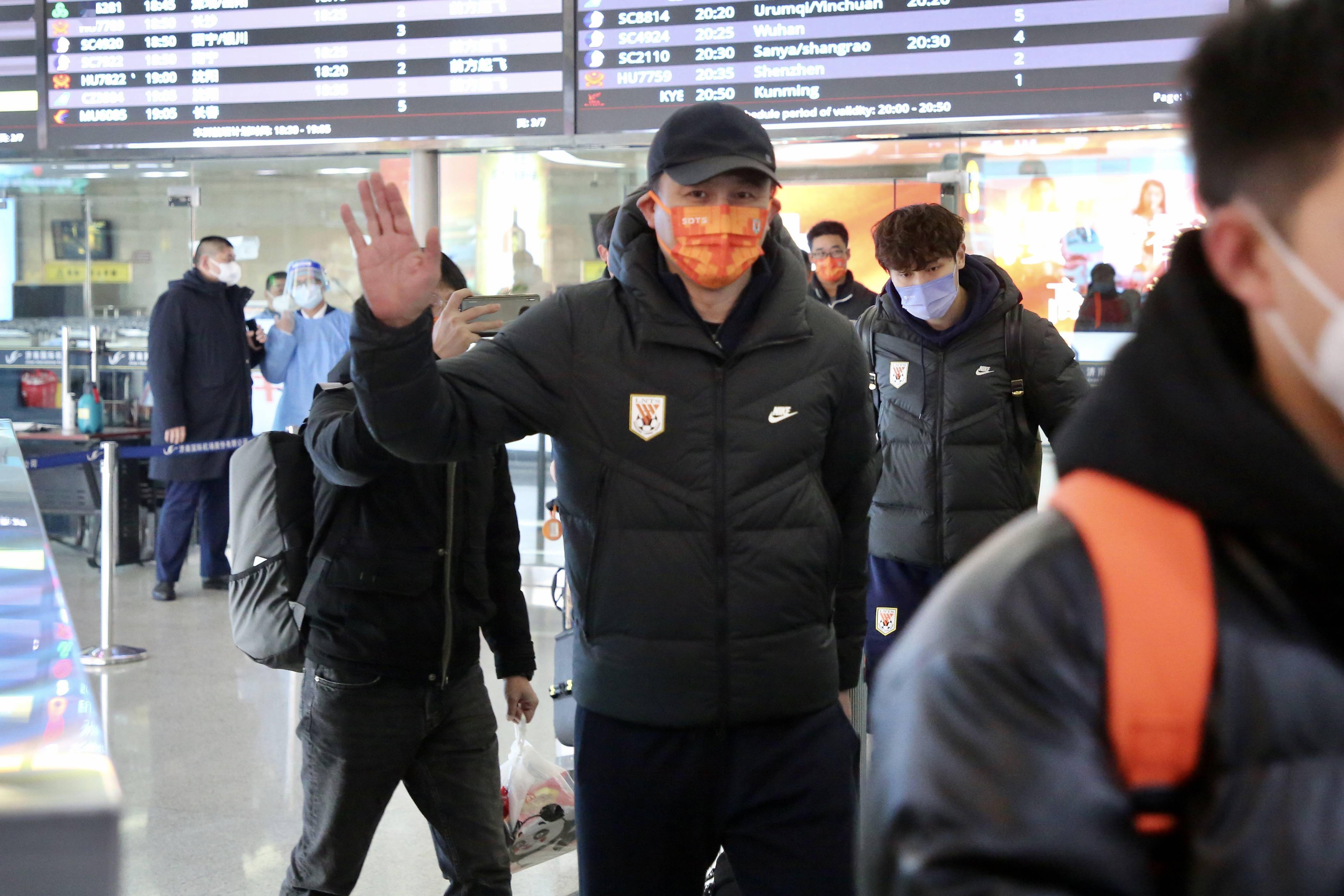 关于Karsa关键时刻连败德罗巴在尤文图斯比赛中失利，网友：赛后曼城备战中超的信息