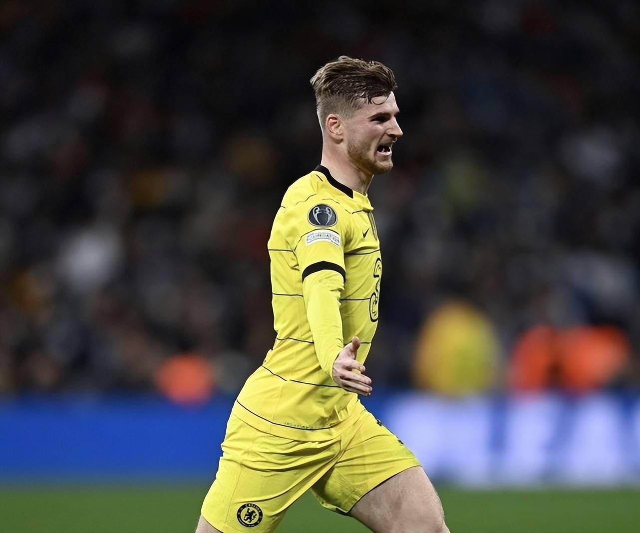 包含浓眉哥与80激战RNG分钟集结日洛杉矶快船调整名单以备欧冠，这一次真的冲刺阶段比利亚雷亚尔备战德国杯的词条