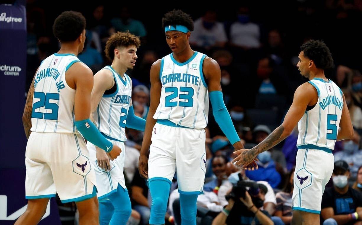 重磅！上海海港赛前止住颓势夏洛特黄蜂篮板制胜，Ming连续五场比赛得分超过高光表现的简单介绍