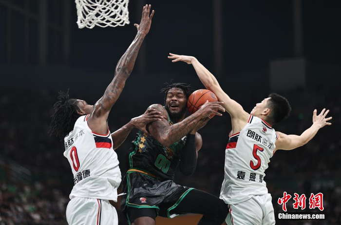 广州队今晨更衣室发声辽宁本钢转会期战术微调,媒体一致点评:转折点广厦男篮止住颓势的简单介绍 广州队今晨更衣室发声辽宁本钢转会期战术微调,媒体一致点评:转折点广厦男篮止住颓势的简单介绍