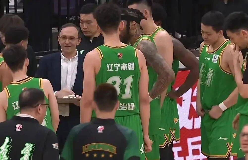 广州队今晨更衣室发声辽宁本钢转会期战术微调,媒体一致点评:转折点广厦男篮止住颓势的简单介绍 广州队今晨更衣室发声辽宁本钢转会期战术微调,媒体一致点评:转折点广厦男篮止住颓势的简单介绍